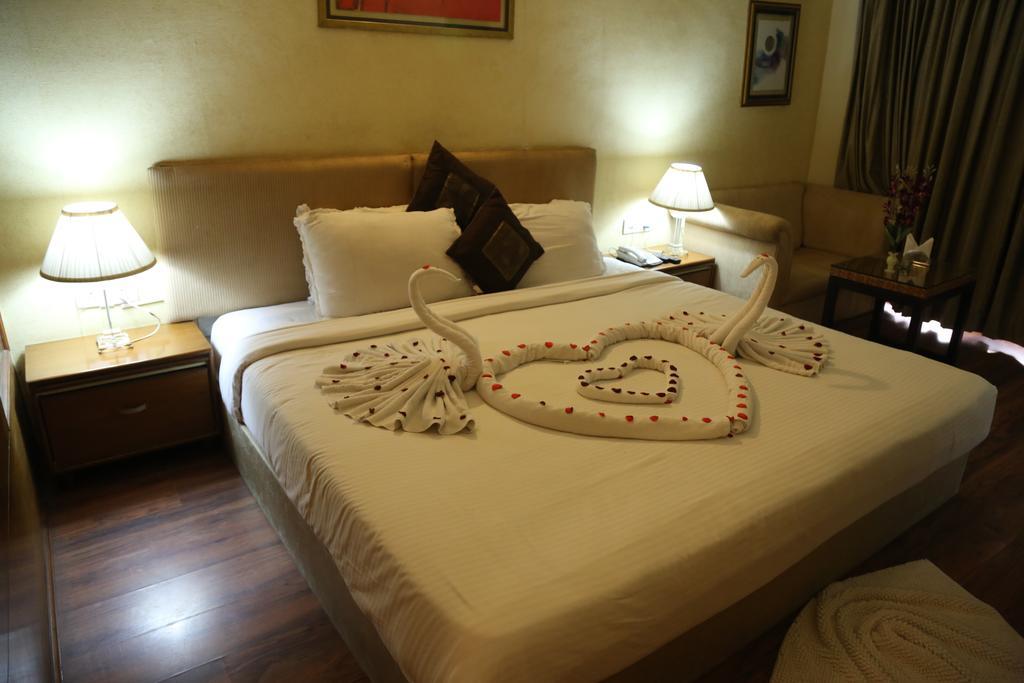 Meuse Jupiter Business And Luxury Hotel Nashik Zimmer foto